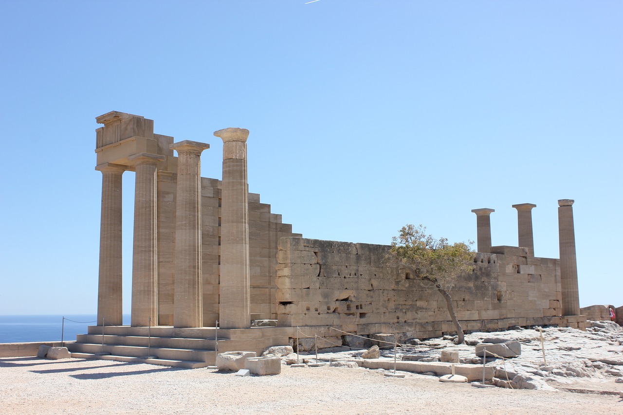 Deconstructing the Politics of Ancient Greek Philosophers